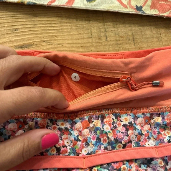 ! Lululemon Run: Speed Short *2-way Stretch Flowabunga Mini Multi / Bleach… - Picture 5 of 7